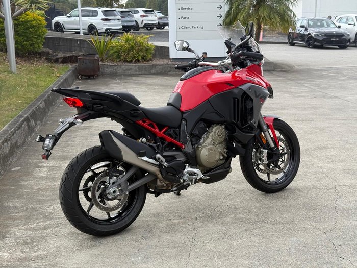 2025 Ducati Multistrada V4S Multistrada Red