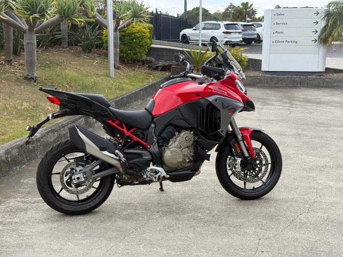 2025 Ducati Multistrada V4S Multistrada Red
