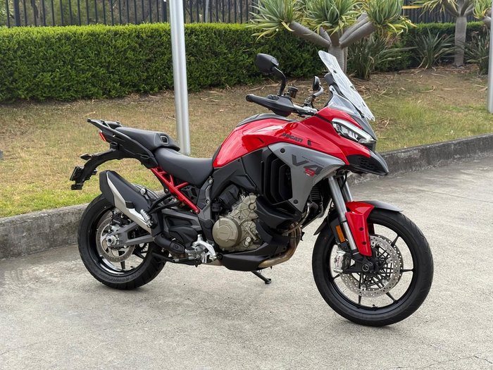 2025 Ducati Multistrada V4S Multistrada Red