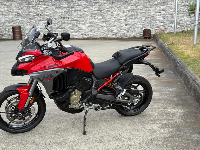 2025 Ducati Multistrada V4S Multistrada Red
