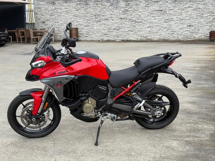 2025 Ducati Multistrada V4S Multistrada Red