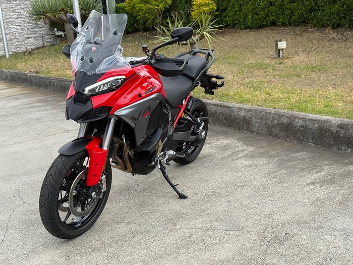 2025 Ducati Multistrada V4S Multistrada Red