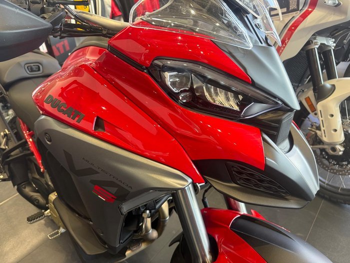 2025 Ducati Multistrada V4S Multistrada Red