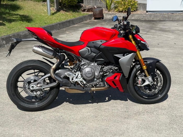 2025 Ducati Streetfighter V2 S
