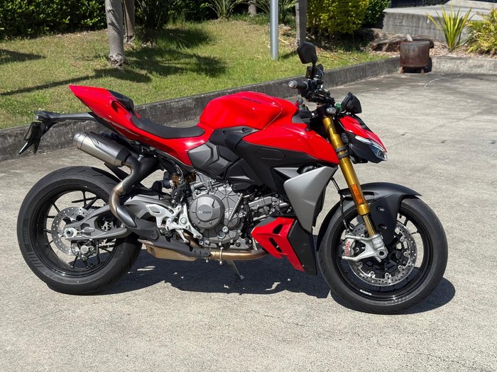 2025 Ducati Streetfighter V2 S