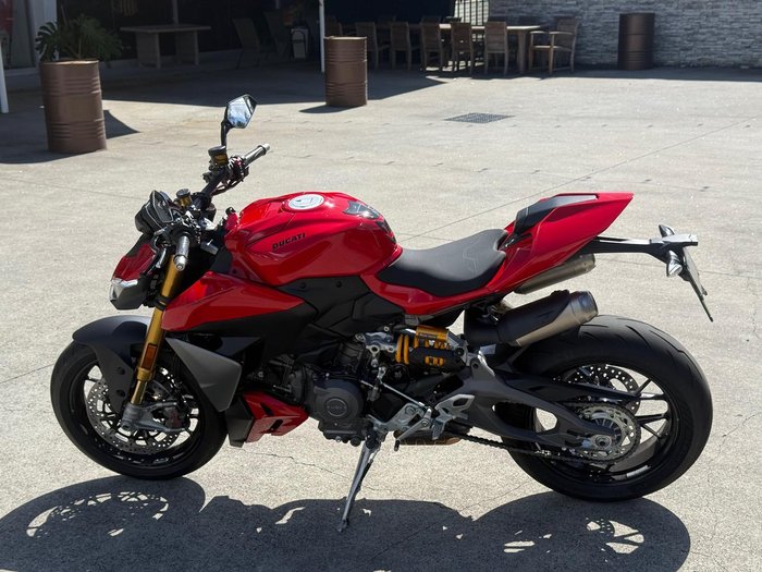 2025 Ducati Streetfighter V2 S