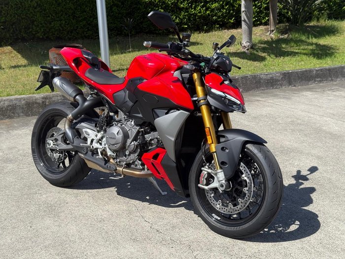 2025 Ducati Streetfighter V2 S