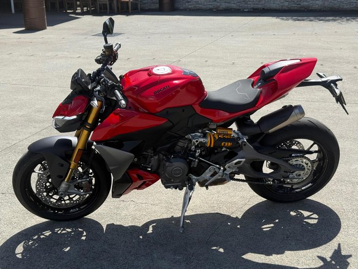 2025 Ducati Streetfighter V2 S