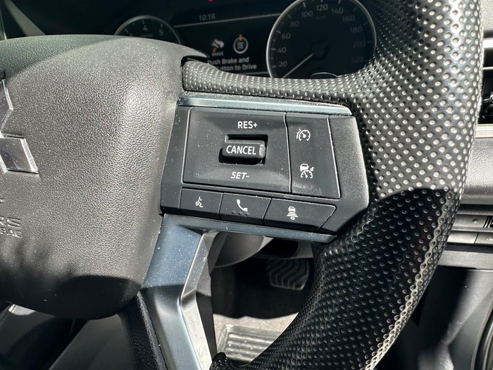 2022 Mitsubishi Outlander ES