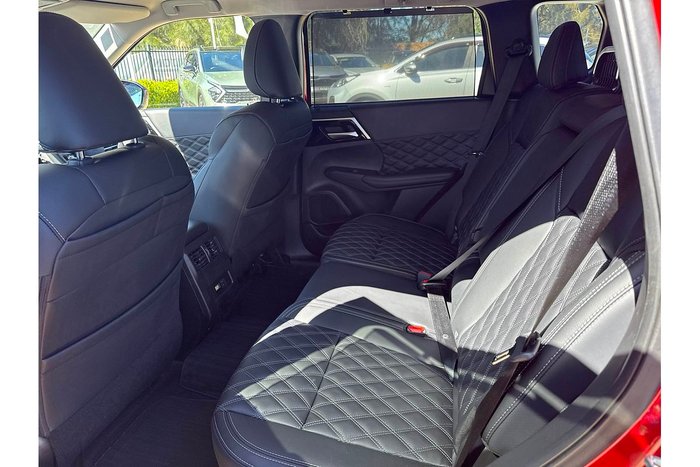 2023 Mitsubishi Outlander PHEV Exceed