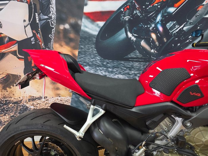 2022 DUCATI STREETFIGHTER V4 S DUCATI RED