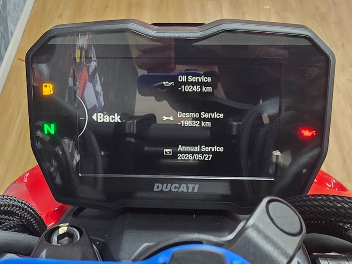 2022 DUCATI STREETFIGHTER V4 S DUCATI RED