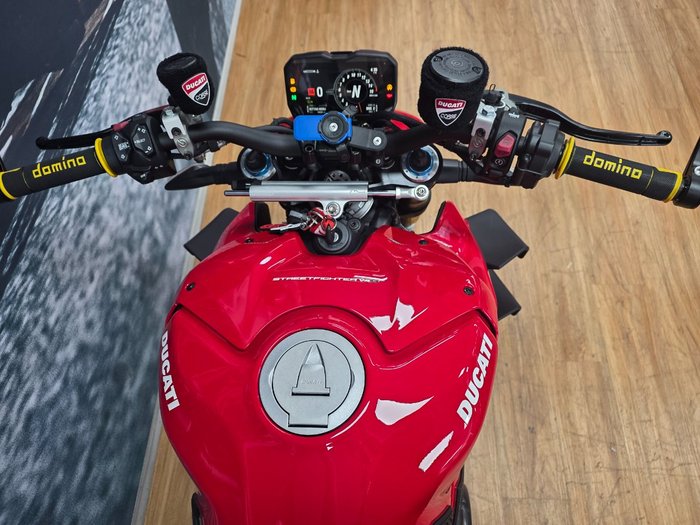 2022 DUCATI STREETFIGHTER V4 S DUCATI RED