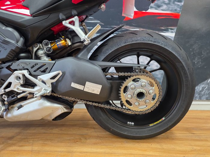 2022 DUCATI STREETFIGHTER V4 S DUCATI RED