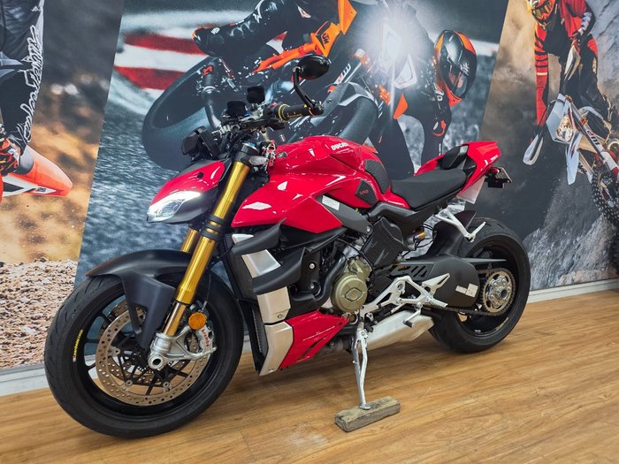 2022 DUCATI STREETFIGHTER V4 S DUCATI RED