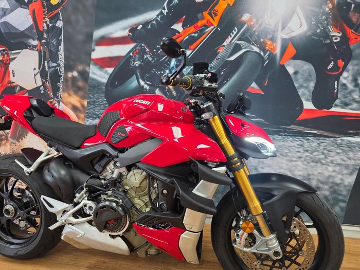 2022 DUCATI STREETFIGHTER V4 S DUCATI RED