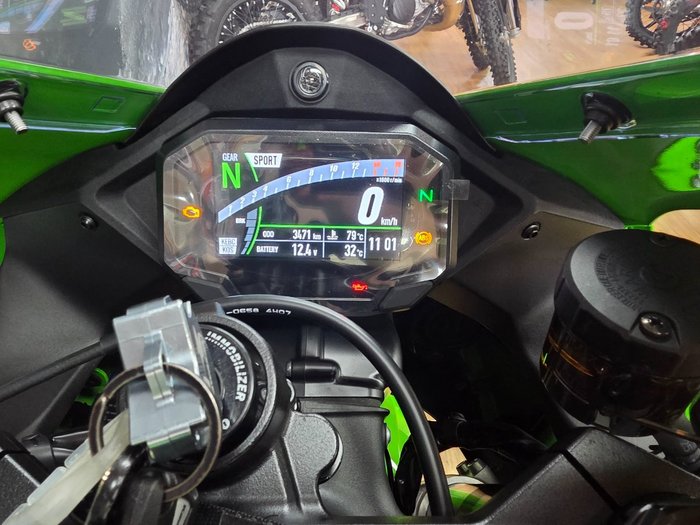 2024 Kawasaki NINJA ZX-10R GREEN