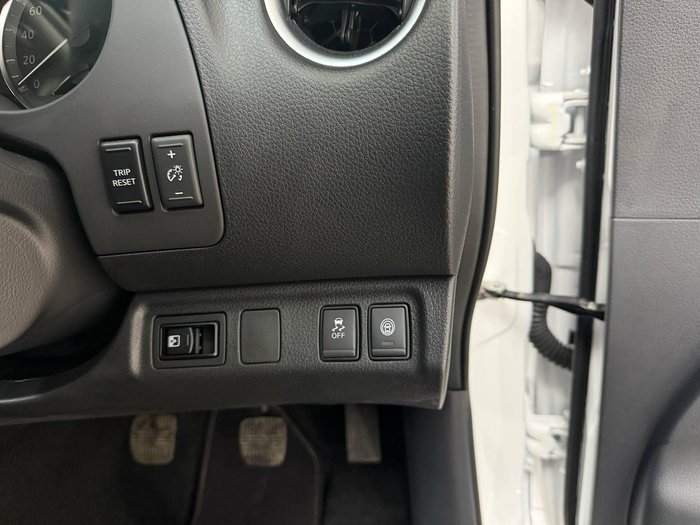 2024 Nissan Navara ST-X D23 MY24 4X4 Dual Range Solid White