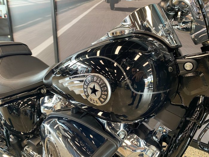 2025 Harley-davidson FLFB FAT BOY (117) VIVID BLACK