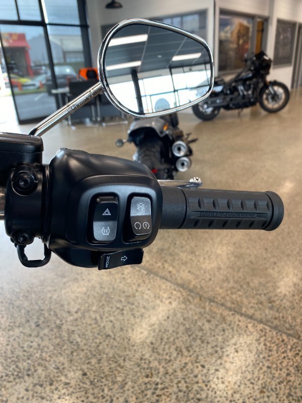 2025 Harley-davidson FLFB FAT BOY (117) VIVID BLACK