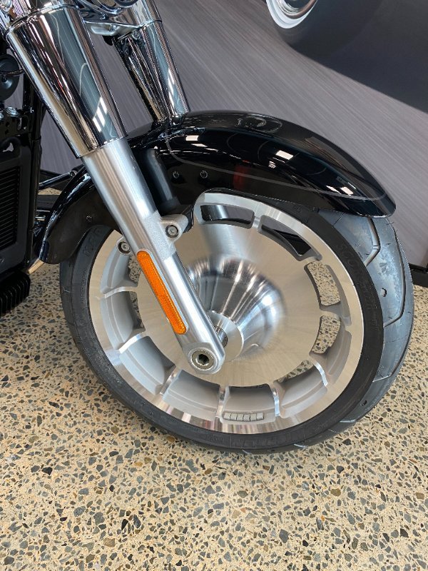 2025 Harley-davidson FLFB FAT BOY (117) VIVID BLACK