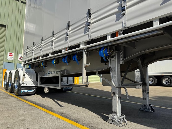 2020 Vawdrey St3 Lead A 12 Pallet Sd Cs (7400Mm Internal)