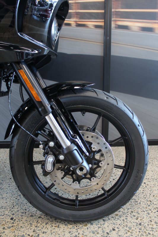 2025 Harley-davidson FXLRST LOW RIDER ST (117) MIDNIGHT FIRESTORM