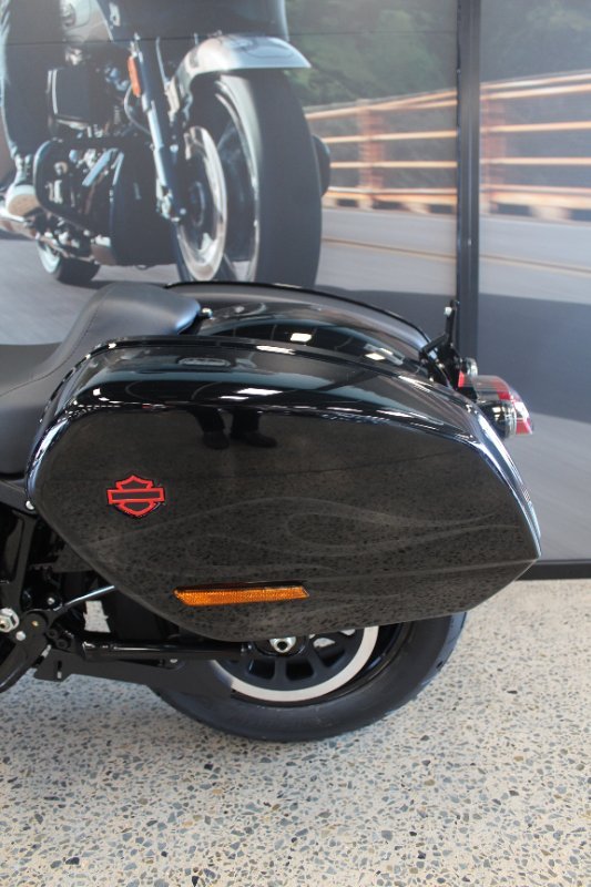 2025 Harley-davidson FXLRST LOW RIDER ST (117) MIDNIGHT FIRESTORM