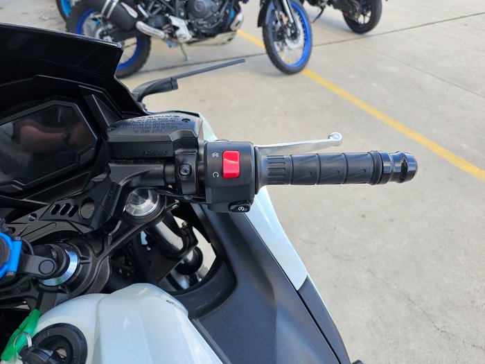 2022 Kawasaki NINJA 650L White