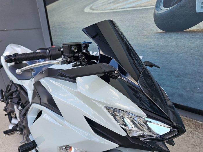2022 Kawasaki NINJA 650L White