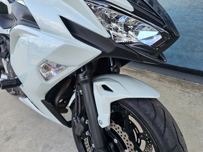 2022 Kawasaki NINJA 650L White