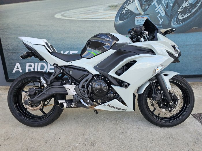 2022 Kawasaki NINJA 650L White