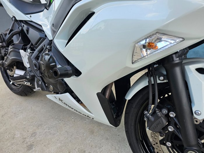 2022 Kawasaki NINJA 650L White