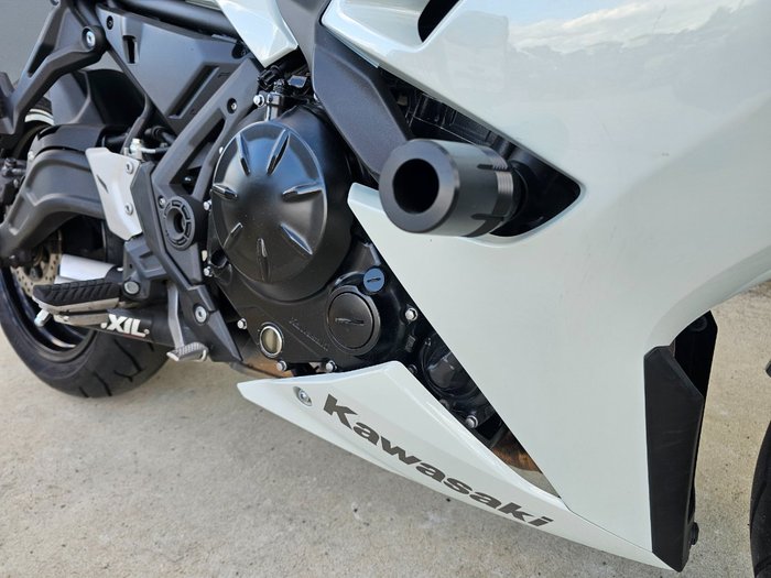 2022 Kawasaki NINJA 650L White