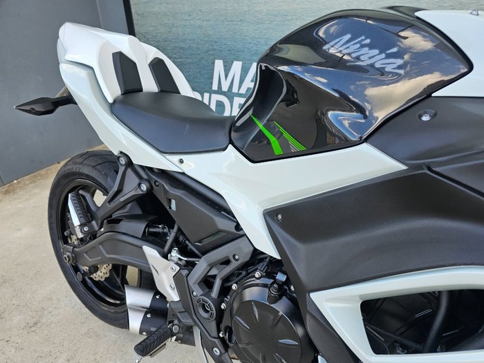2022 Kawasaki NINJA 650L White