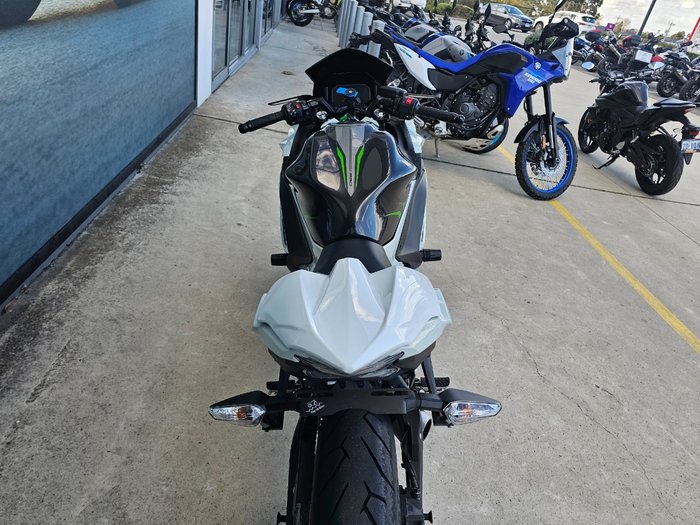 2022 Kawasaki NINJA 650L White