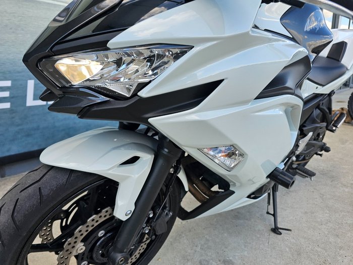 2022 Kawasaki NINJA 650L White
