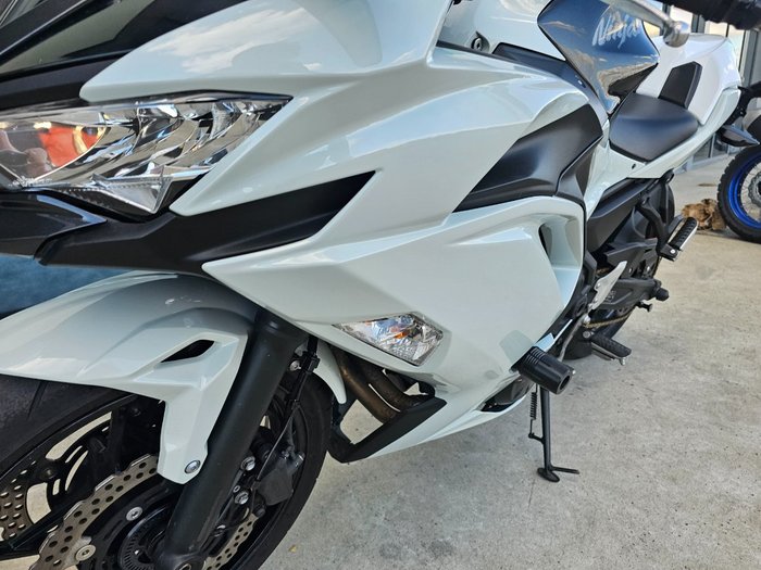 2022 Kawasaki NINJA 650L White