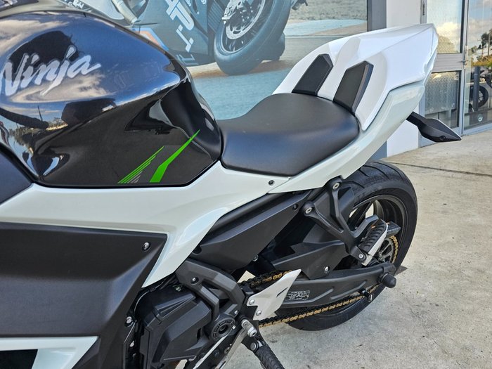 2022 Kawasaki NINJA 650L White