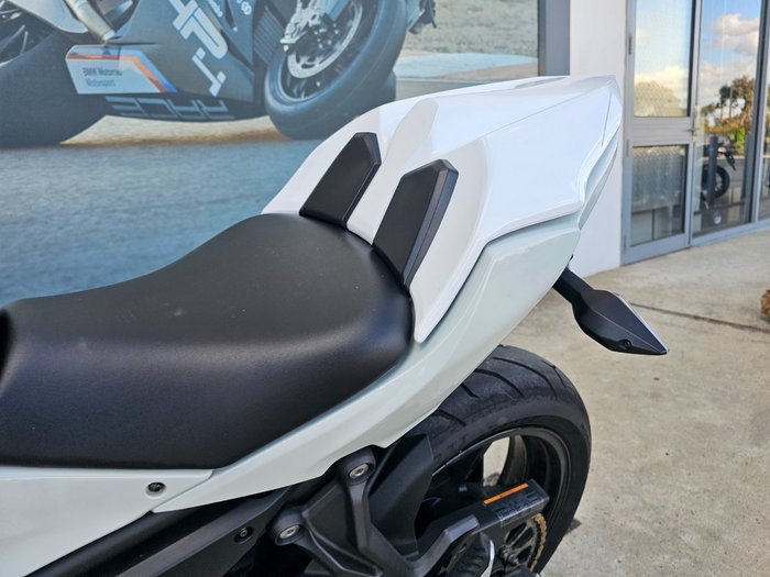 2022 Kawasaki NINJA 650L White