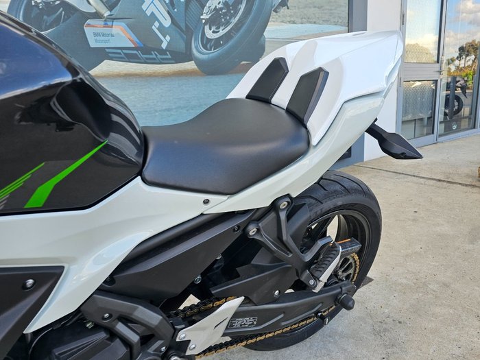 2022 Kawasaki NINJA 650L White