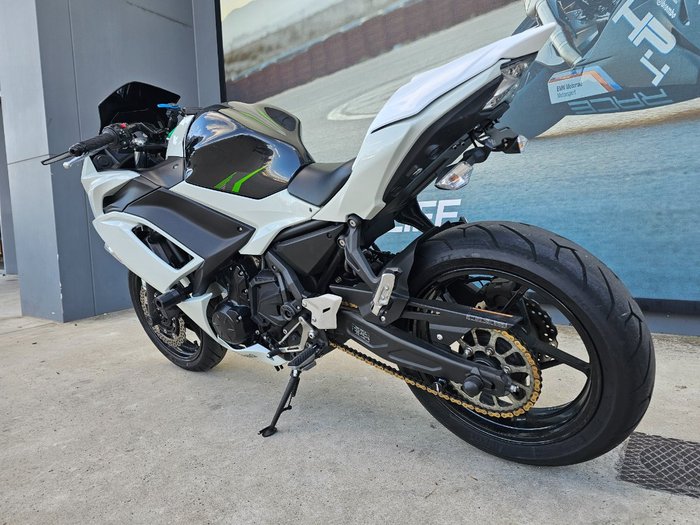 2022 Kawasaki NINJA 650L White