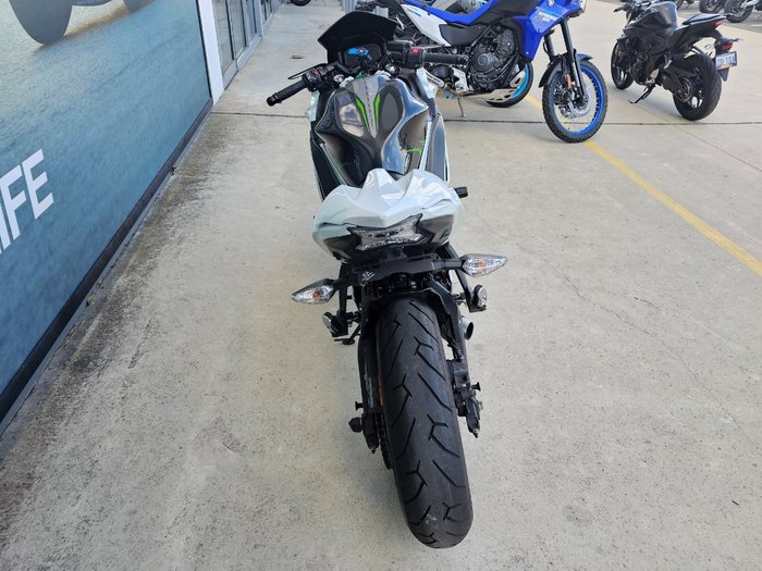 2022 Kawasaki NINJA 650L White