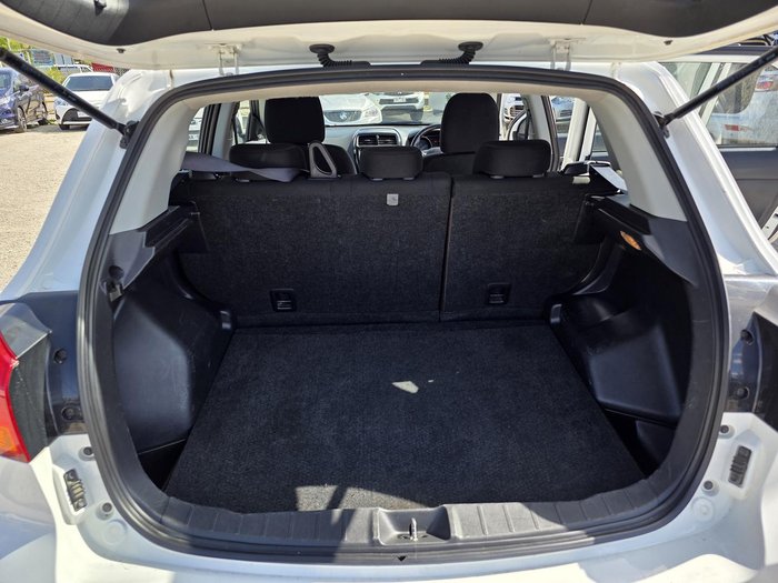 2019 Mitsubishi ASX ES XC MY19 White