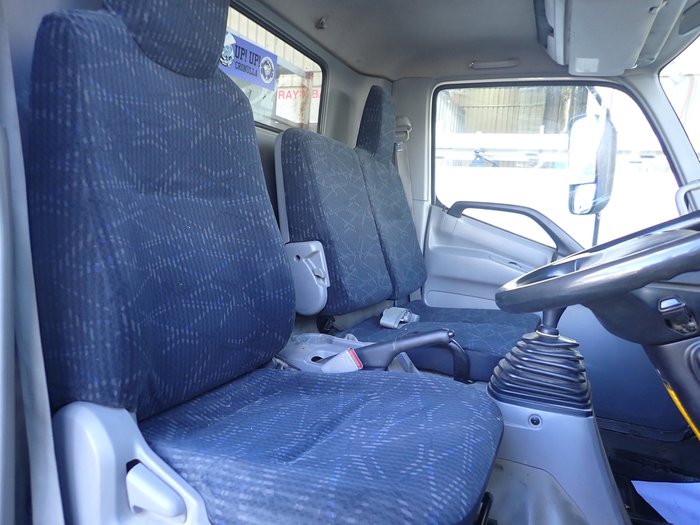 2015 HINO DUTRO 917 WHITE