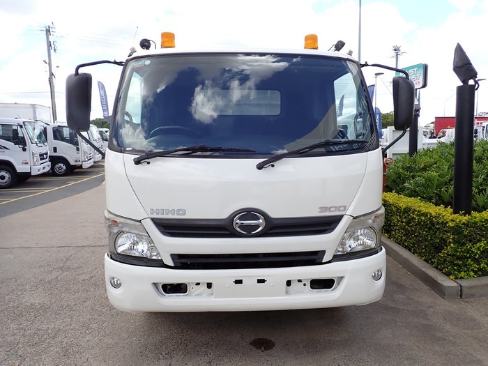 2015 HINO DUTRO 917