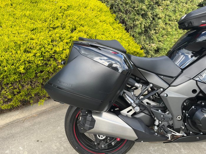 2022 Kawasaki NINJA 1000SX Black