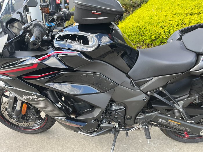 2022 Kawasaki NINJA 1000SX Black