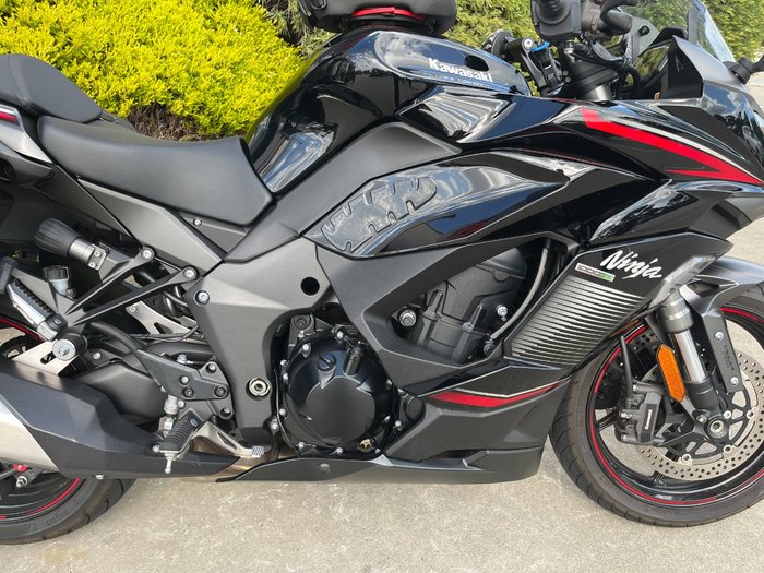 2022 Kawasaki NINJA 1000SX Black