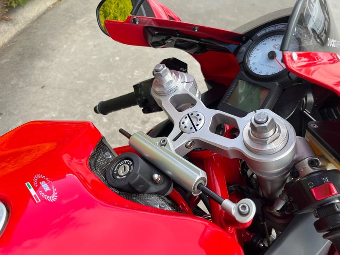 2004 DUCATI 999 Red